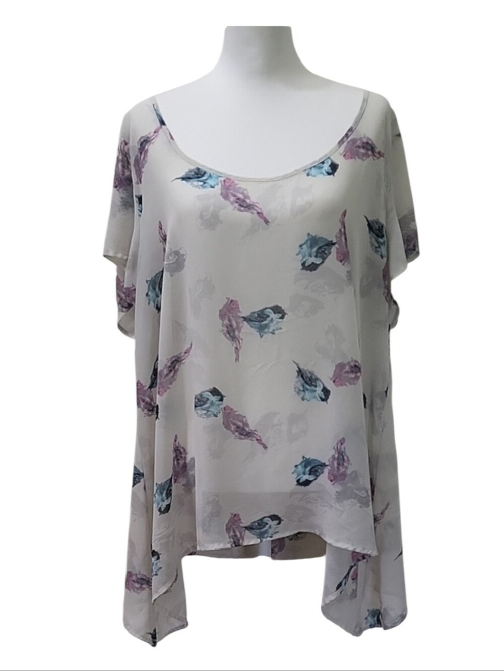 Torrid Bird Print Chiffon Blouse Size 2 2X White Flowy Flutter Sleeve Top